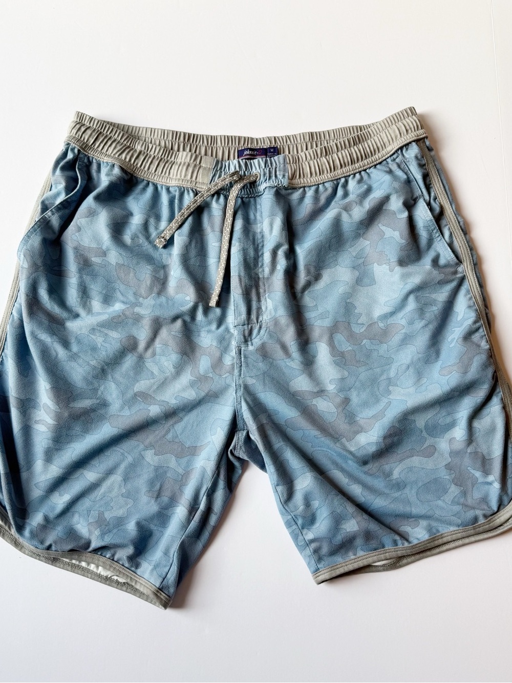 johnnie-O Rush Camo Performance Shorts Blue/Gray medium